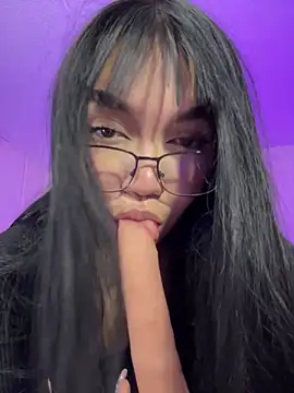 Snapshot of Tania_Tay chatting on May 15, 3:46 am Tania Tay online show from May 15, 3:46 am