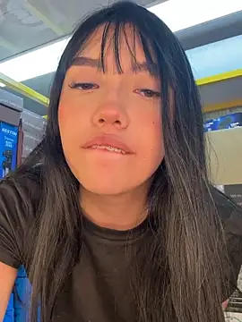 Snapshot of Tania_Tay chatting on June 13, 12:36 pm Tania Tay online show from June 13, 12:36 pm