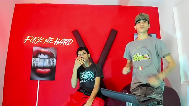 TWINKS BOYSX online show from May 17, 7:10 pm