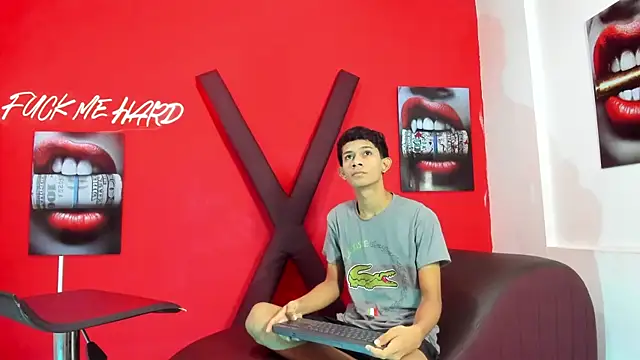 TWINKS BOYSX online show from May 21, 1:29 pm