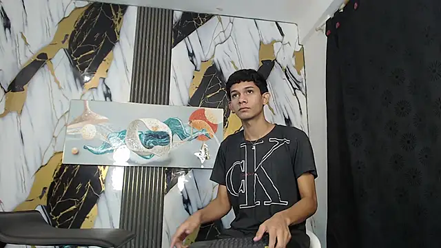 TWINKS BOYSX online show from May 30, 1:19 pm