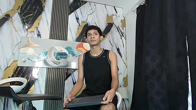 TWINKS BOYSX online show from June 1, 1:13 pm