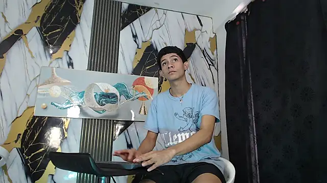 TWINKS BOYSX online show from June 6, 1:27 pm
