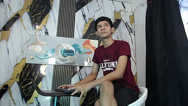 TWINKS BOYSX online show from June 8, 3:34 pm