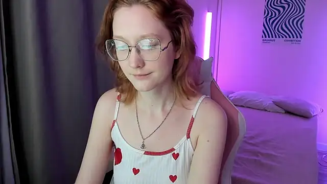 LunaTerry online show from May 16, 10:36 am
