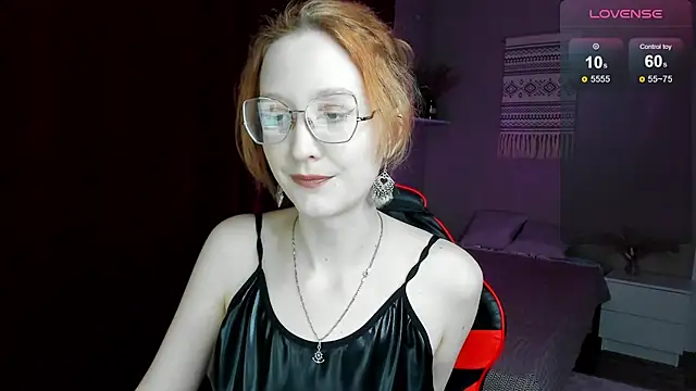 LunaTerry online show from May 26, 7:59 am