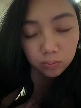 Snapshot of yanling668 chatting on May 10, 3:50 pm yanling668 online show from May 10, 3:50 pm