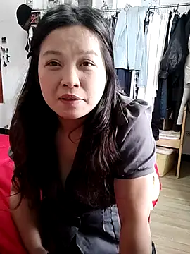 Snapshot of huifei912 chatting on May 9, 5:12 am huifei912 online show from May 9, 5:12 am