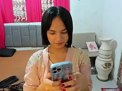 Snapshot of TsUncutTrisha chatting on May 9, 6:02 pm TsUncutTrisha online show from May 9, 6:02 pm
