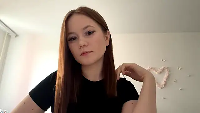 Snapshot of TidiedSweet chatting on June 5, 6:20 am TidiedSweet online show from June 5, 6:20 am