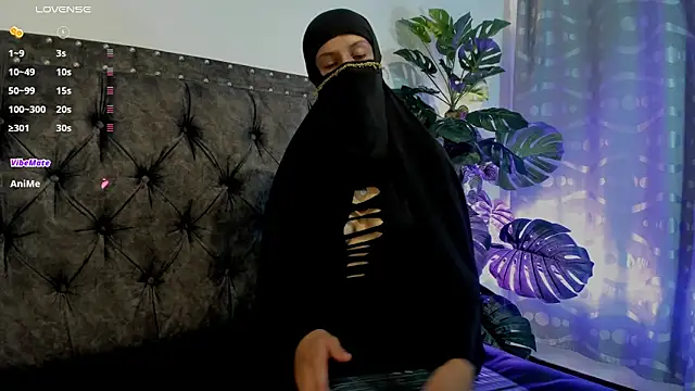 Snapshot of Anaan_01 chatting on May 30, 2:47 pm Anaan 01 online show from May 30, 2:47 pm