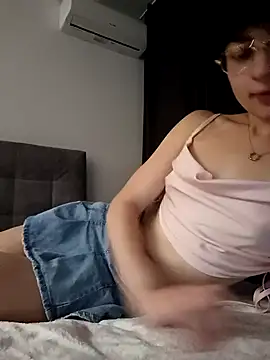 zyranoct online show from July 25, 1:04 am