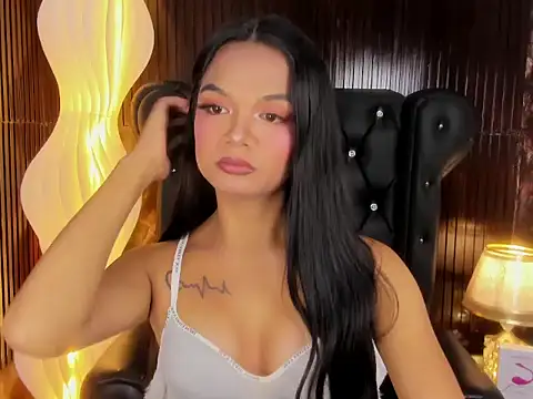 Naya Hilton online show from July 9, 8:57 pm