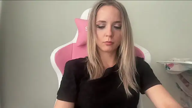SisiBunny online show from June 11, 4:38 pm