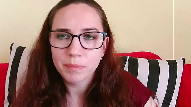 Snapshot of EmilyHotAngel chatting on June 11, 1:20 pm EmilyHotAngel online show from June 11, 1:20 pm