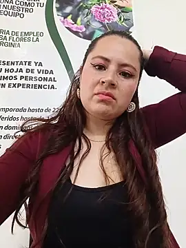 Snapshot of VANESSA__28 chatting on May 22, 4:23 pm VANESSA 28 online show from May 22, 4:23 pm