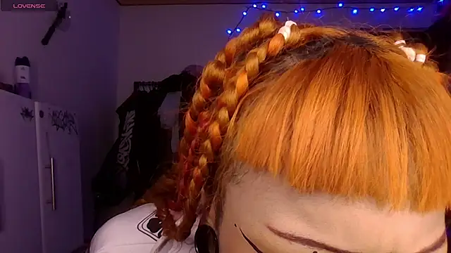 Snapshot of suky_fox chatting on May 7, 4:23 pm suky fox online show from May 7, 4:23 pm