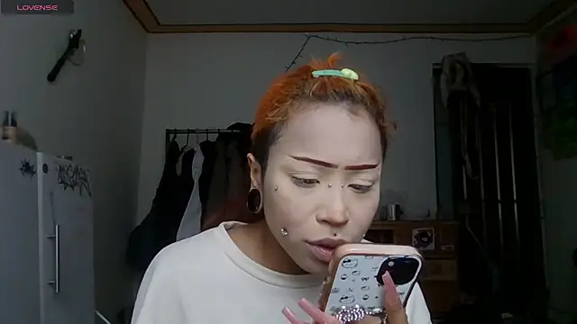Snapshot of suky_fox chatting on May 15, 3:19 pm suky fox online show from May 15, 3:19 pm