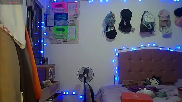 suky fox online show from June 25, 1:38 am