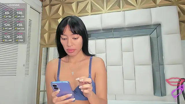 peyton luoise27 online show from June 11, 1:20 pm