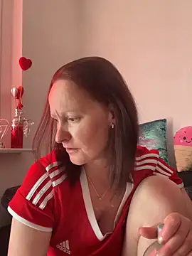 LindaLee90 online show from May 16, 10:36 am