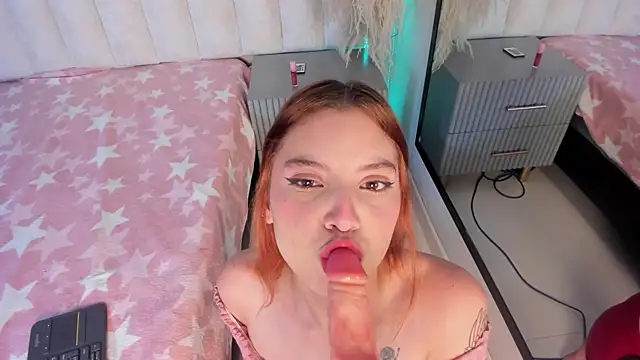Kira Venom online show from June 9, 12:17 pm