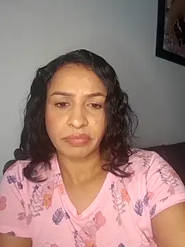 Snapshot of mell0102 chatting on May 20, 12:55 pm mell0102 online show from May 20, 12:55 pm