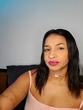 Snapshot of mell0102 chatting on June 6, 2:00 pm mell0102 online show from June 6, 2:00 pm