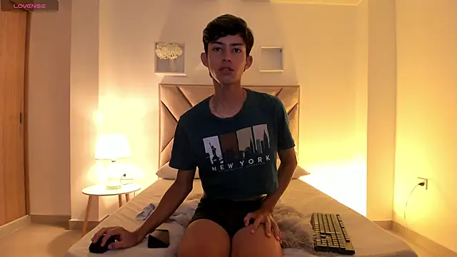 Snapshot of Baby_noahtt chatting on June 1, 1:57 pm Baby noahtt online show from June 1, 1:57 pm