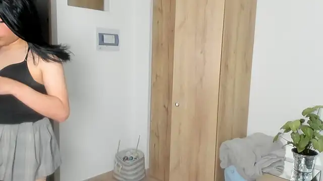 naomimoore828 online show from June 25, 8:35 pm