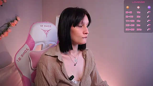 VelvetLily  online show from June 5, 8:58 pm