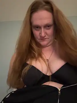 Kellilyn10 online show from June 6, 2:16 am