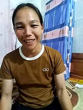 Snapshot of Min-meo chatting on May 9, 1:38 pm Min-meo online show from May 9, 1:38 pm