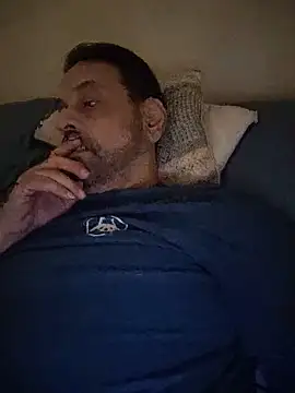 Snapshot of domeloru chatting on May 29, 12:41 am domeloru online show from May 29, 12:41 am