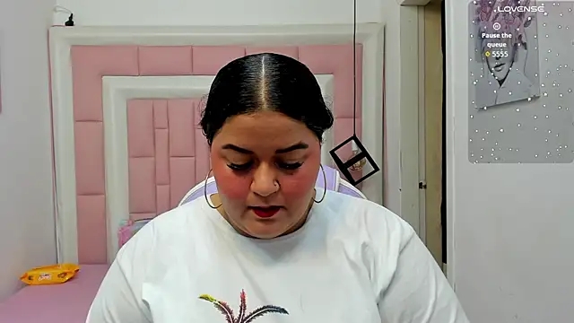 Snapshot of Princess_Xoxo chatting on June 12, 1:21 pm Princess Xoxo online show from June 12, 1:21 pm