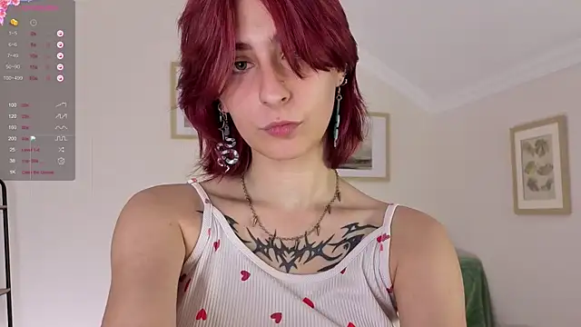 Snapshot of Cruela_Bena chatting on July 10, 3:03 pm Cruela Bena online show from July 10, 3:03 pm