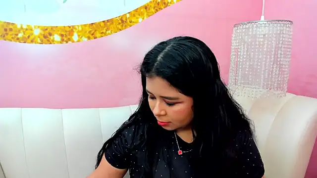 Snapshot of AriaMoonnn chatting on June 10, 2:45 am AriaMoonnn online show from June 10, 2:45 am
