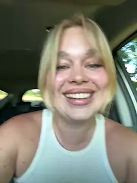 lilixcake online show from June 25, 5:06 pm