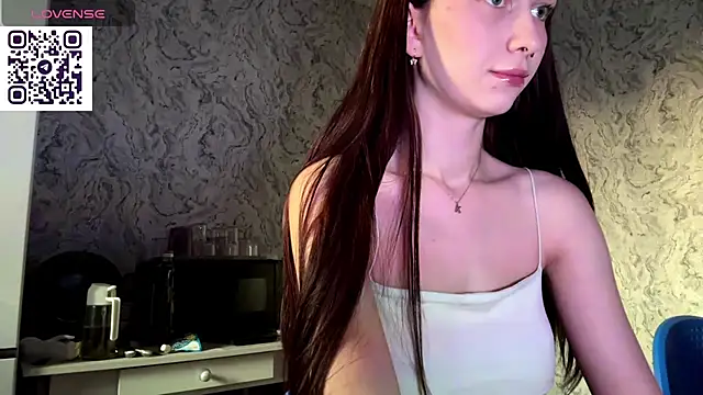 HinaDesire online show from June 15, 12:02 am