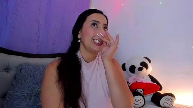 Snapshot of my__aleja chatting on June 15, 6:37 am my aleja online show from June 15, 6:37 am