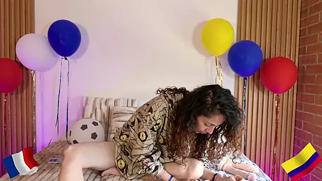 alissonandree online show from June 19, 6:56 pm