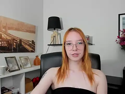 Snapshot of foxSonya chatting on May 19, 5:47 am foxSonya online show from May 19, 5:47 am