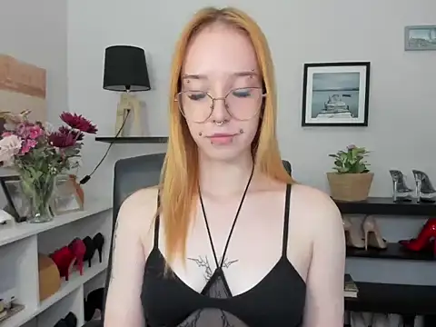 foxSonya online show from July 16, 5:35 am