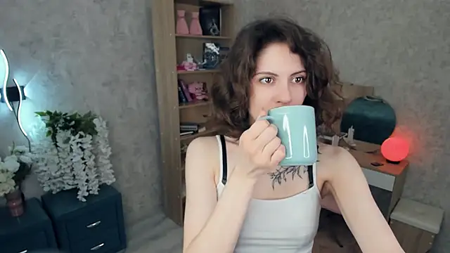 Snapshot of Kimasichka chatting on June 7, 5:22 am Kimasichka online show from June 7, 5:22 am