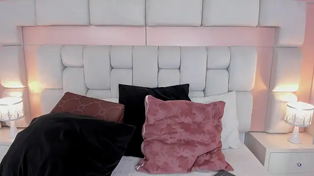 Arianna Davis online show from July 20, 7:38 pm
