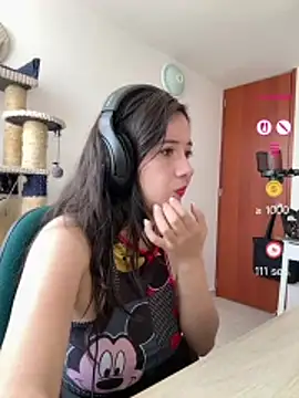 Annie loveer online show from July 1, 5:45 pm