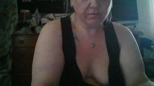 Snapshot of Medusa311 chatting on May 20, 9:10 pm Medusa311 online show from May 20, 9:10 pm