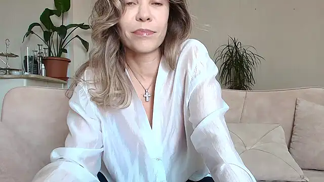 Gargona1 online show from July 10, 11:02 am