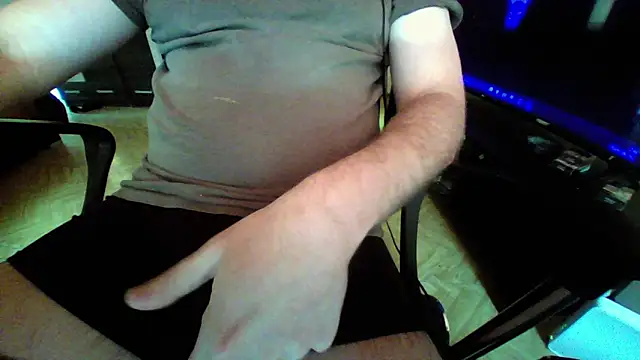 Snapshot of berlover1 chatting on June 2, 5:42 am berlover1 online show from June 2, 5:42 am