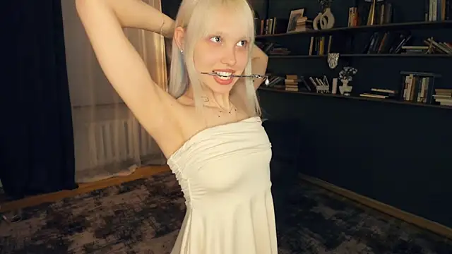 Snapshot of DelorisDetrich chatting on May 10, 8:36 pm DelorisDetrich online show from May 10, 8:36 pm